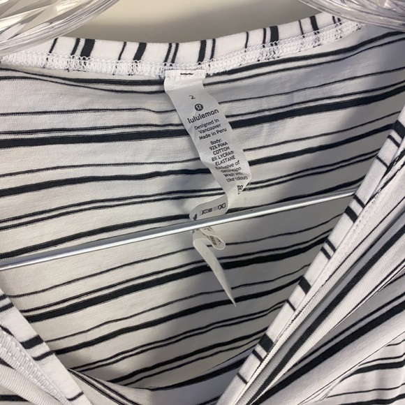 Lululemon long sleeve shirt - Picture 4 of 4